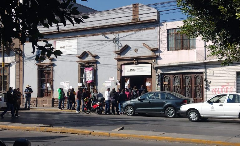  Falta de citas en el INE retrasa trámites de ciudadanos en SLP y Soledad