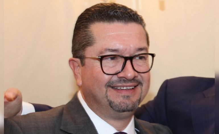  Daniel Pedroza Gaitán se ampara contra orden de aprehensión