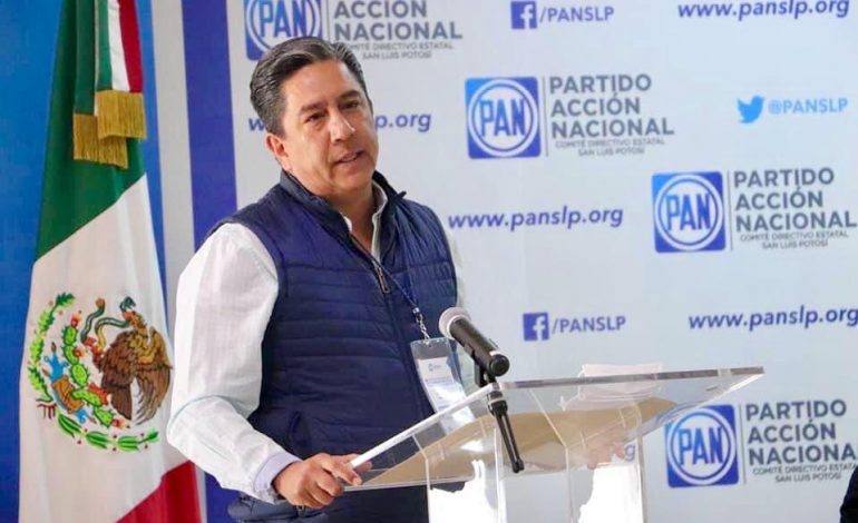  Marco Gama renuncia al PAN