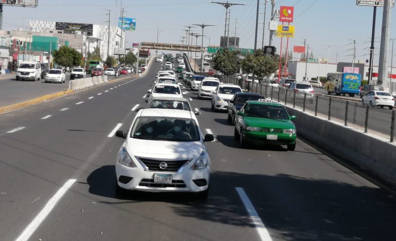  Taxistas exigen liberación de concesiones