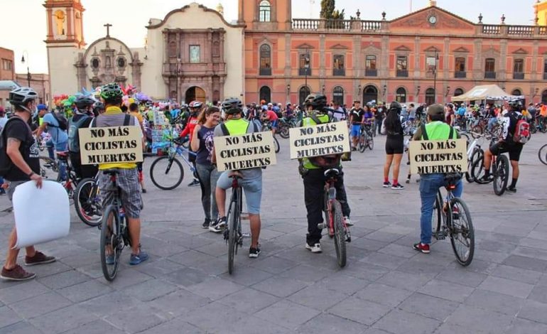  Ciclistas cuestionan rodada nocturna municipal; exigen más seguridad vial
