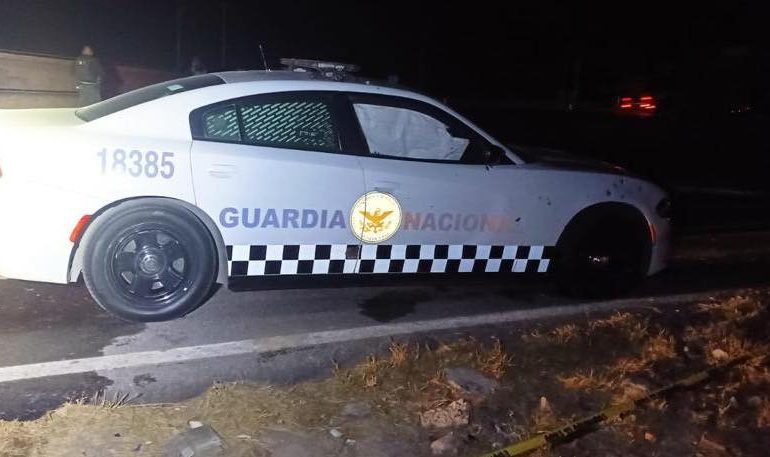  Enfrentamiento en carretera 57 deja un agente muerto