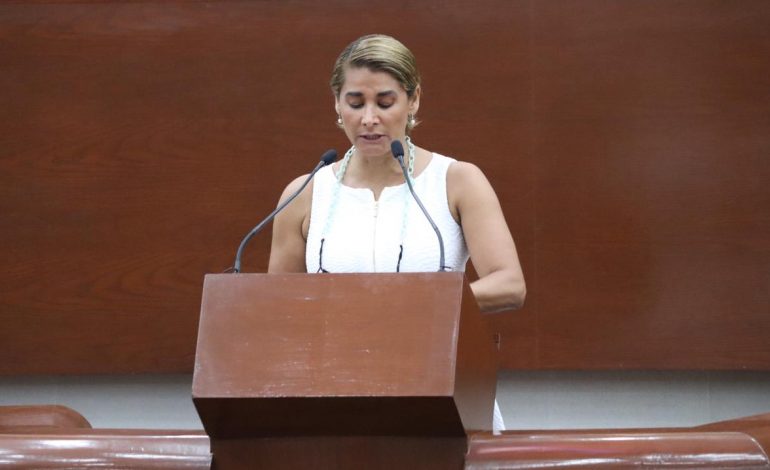  Diputada se dice “atacada” tras exhibición del pago a sus asesores