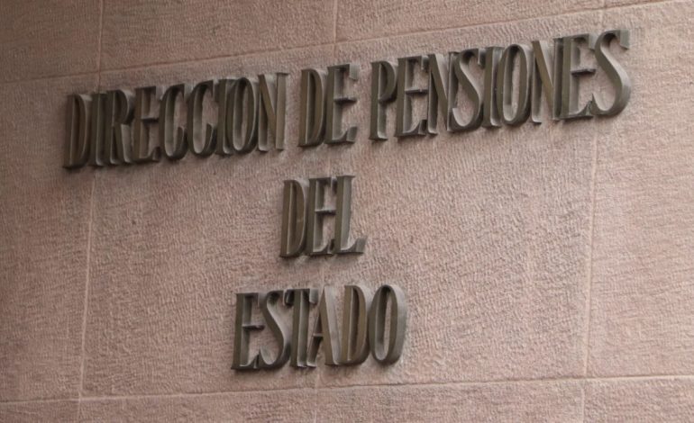  Gobierno vuelve a retrasar pago a jubilados de Telesecundaria