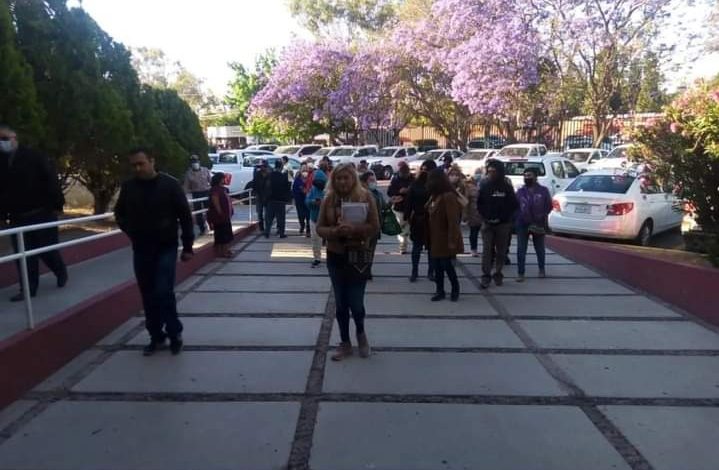  Toman oficinas del Bienestar; denuncian retraso en entrega de apoyos