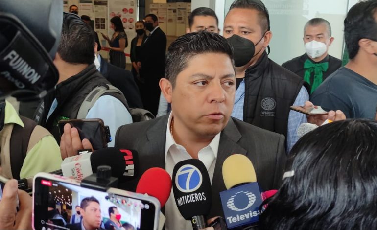  Gallardo recula en solicitud de crédito; Sefin contradice