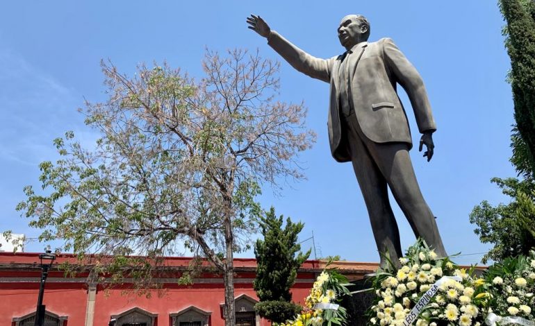  Conmemoran el trigésimo aniversario luctuoso de Salvador Nava Martínez (video)