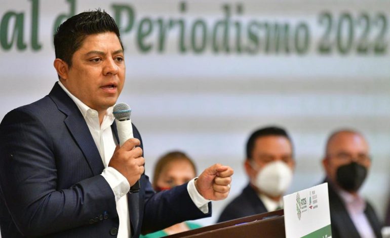  Propone Gallardo cambios al Premio Estatal de Periodismo