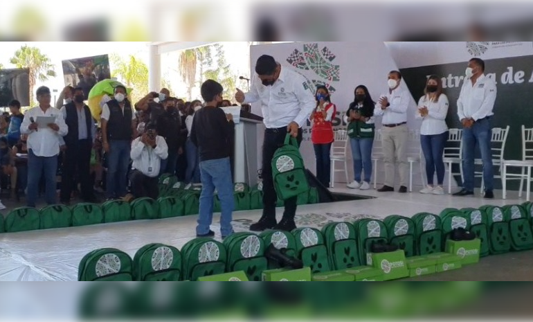  Gobernador niega haber vulnerado a niños con sus publicaciones