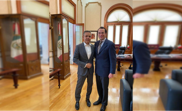  Xavier Nava se reúne con el subsecretario de Gobernación