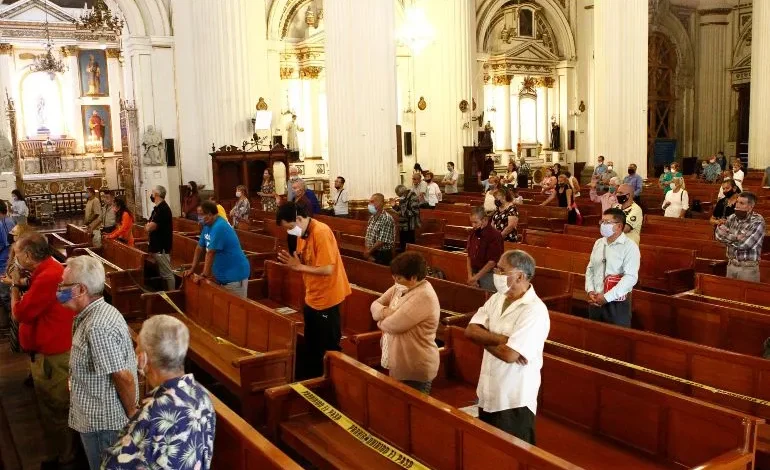  Iglesia apela al sentido común de los potosinos para uso de cubrebocas