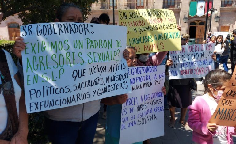  En “marcha por la paz” piden justicia para víctimas de Alejandro N. y el padre Córdova