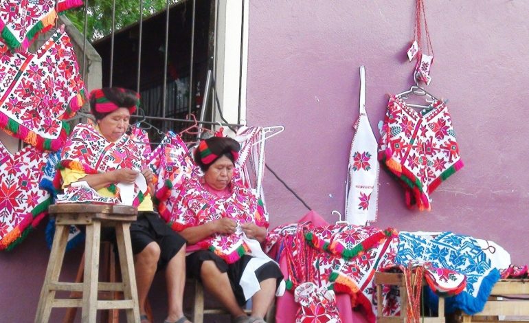  Exigen a Galindo respetar los derechos de las mujeres indígenas