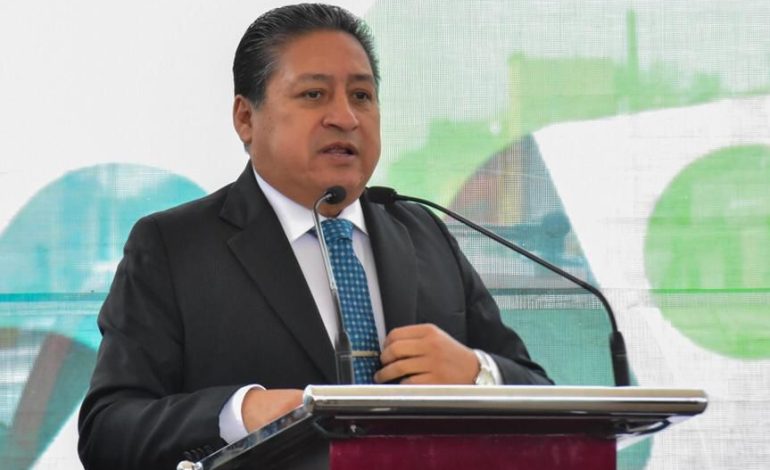  Gilberto Hernández Villafuerte pide licencia como diputado federal