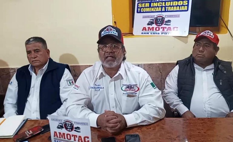  Taxistas piden al Ayuntamiento de SLP otorgue 21 permisos faltantes