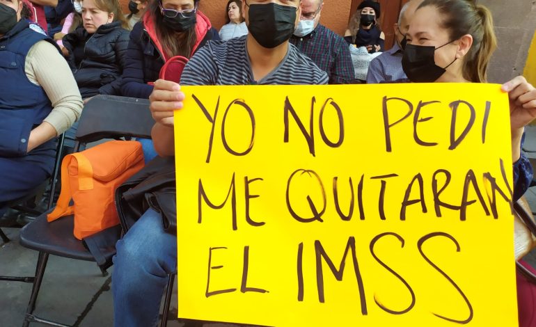  SUTSGE protesta contra desafiliación del IMSS