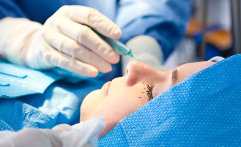  Coepris alerta sobre médicos sin cédula que realizan cirugía plástica en SLP