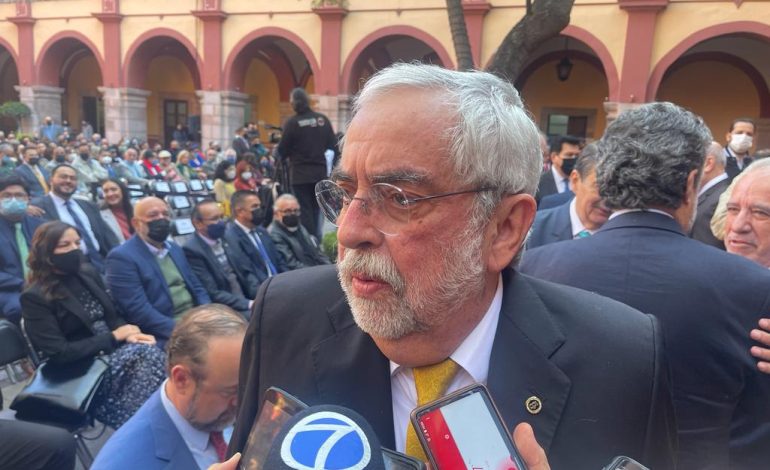  Rector de la UNAM critica recorte presupuestal del gobierno estatal a la UASLP