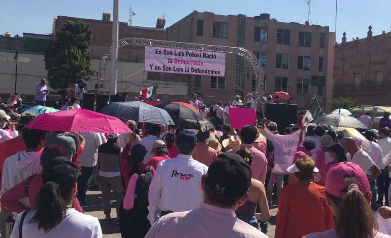  Consejeros honoríficos, propone Gonzalo Benavente en manifestación en defensa del INE