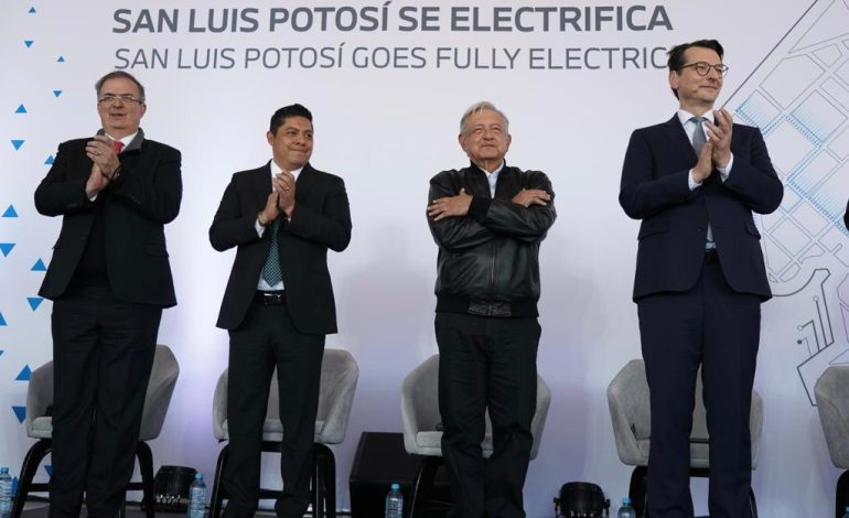  Con AMLO, BMW oficializa inversión de 800 mde en SLP