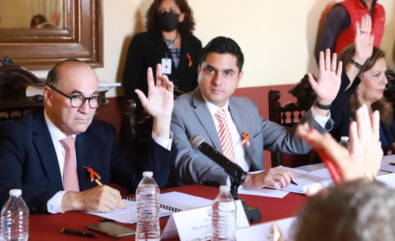  Ayuntamiento de SLP compró 22 tablets para un sistema de votación que no existe