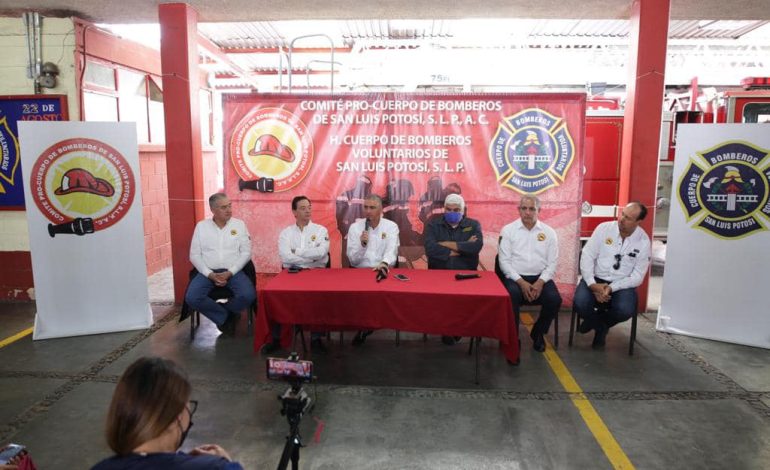 Patronato analiza demandas de la huelga simbólica de los bomberos en SLP