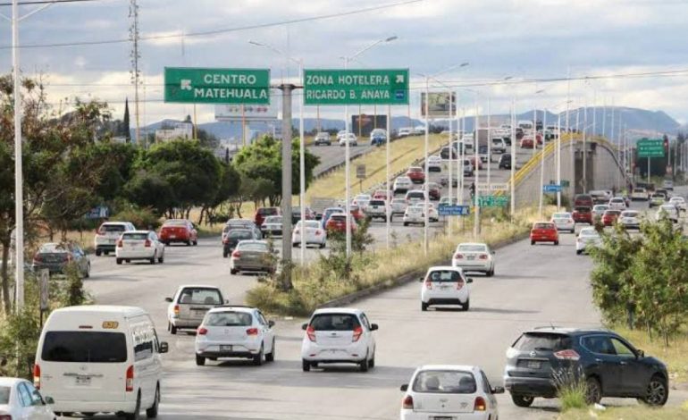  El Ayuntamiento de SLP solo resguarda las laterales de la carretera 57: Galindo