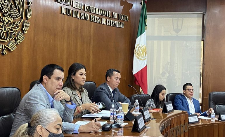  Si renuncian a sus partidos, diputados no serán considerados independientes en SLP