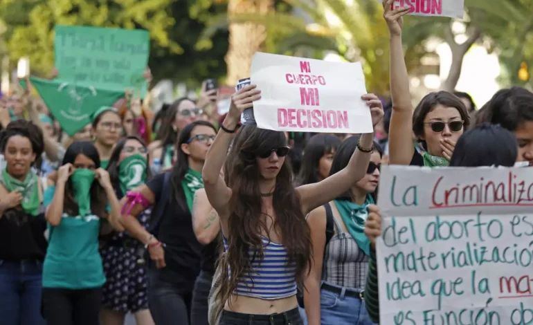  Ciudadanas se organizan para proponer la interrupción legal del embarazo en SLP