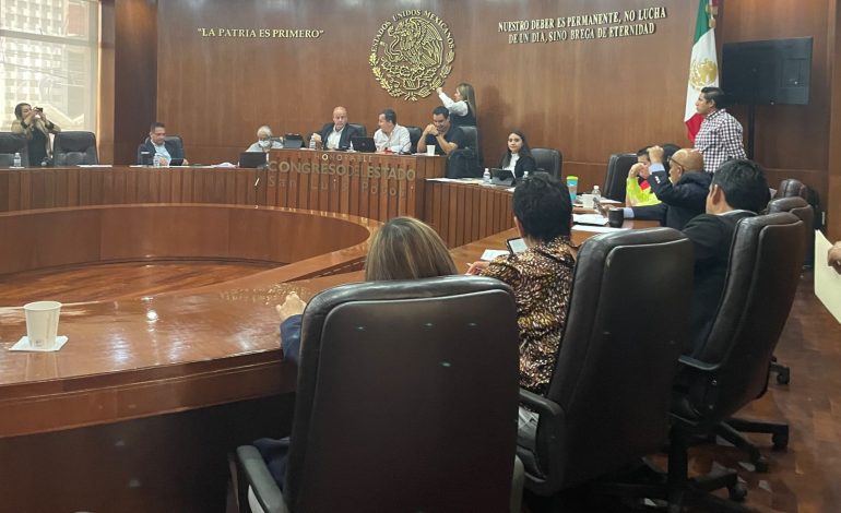  Congreso de SLP rechaza crear Comisión de Atención a Feminicidios