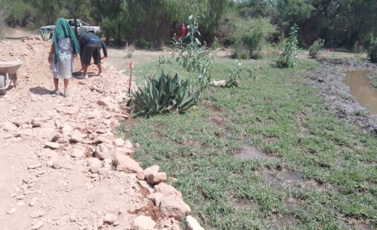  Ante la omisión del Ayuntamiento, ejidatarios se ocupan de aguas negras en La Pila