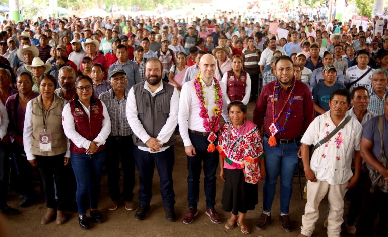  Atienden a comunidad indígena olvidada por el Gobierno de SLP