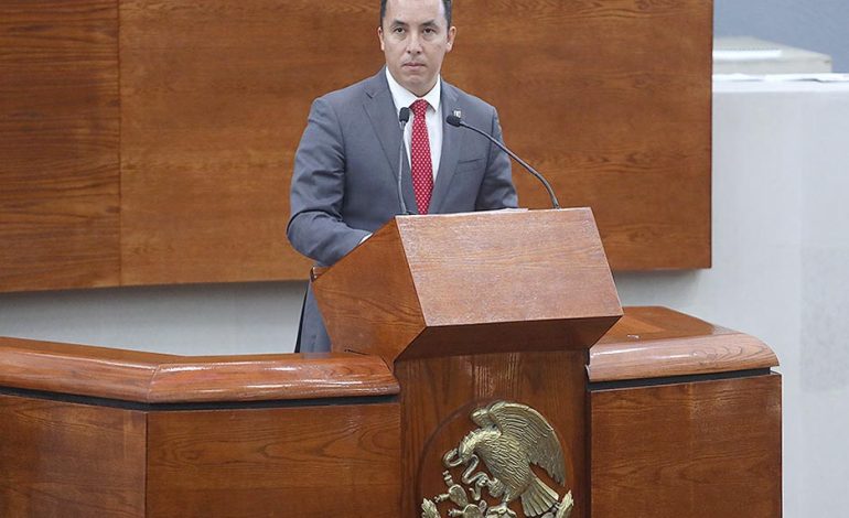  Edmundo Torrescano Medina pide licencia como diputado de SLP