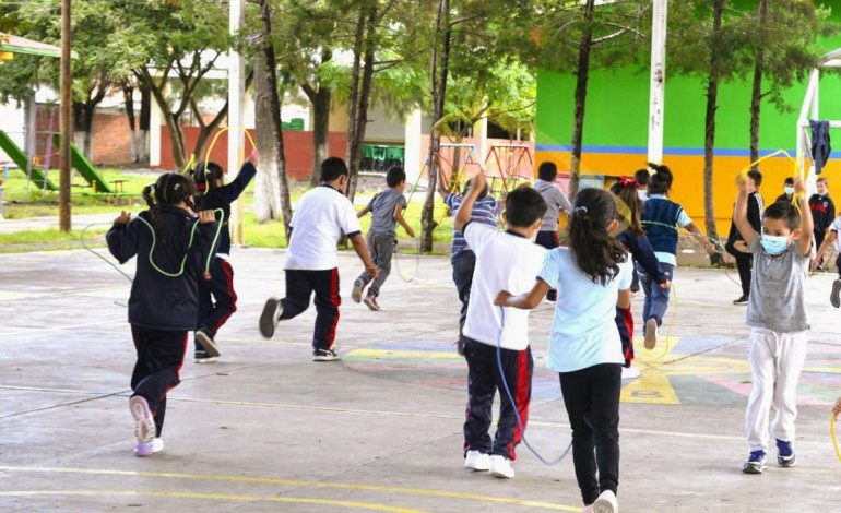  Por ola de calor, en la Huasteca habrá clases a distancia