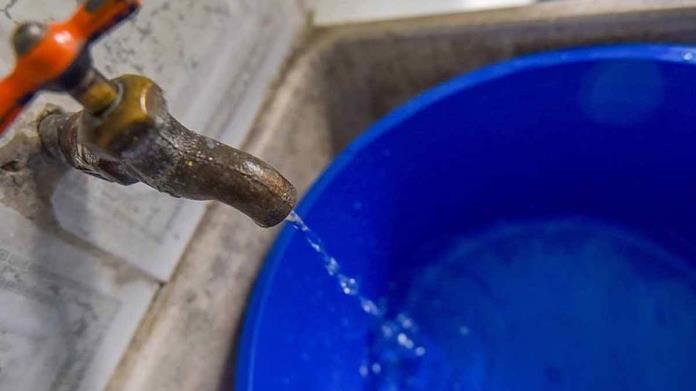  En plena ola de calor, anuncian tandeo de agua en Matehuala