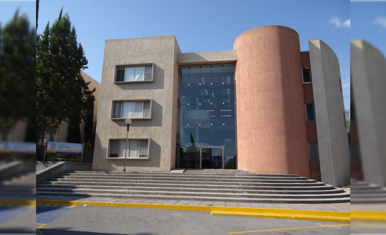  Universitarios, inconformes por desmantelamiento de biblioteca de posgrados de la UASLP