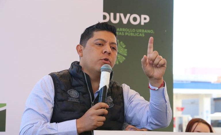  Promete Gallardo “una lana a la capital” para perforar pozos