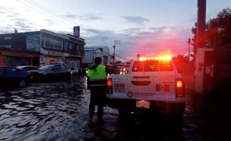  Tromba afecta 7 colonias de la capital de SLP