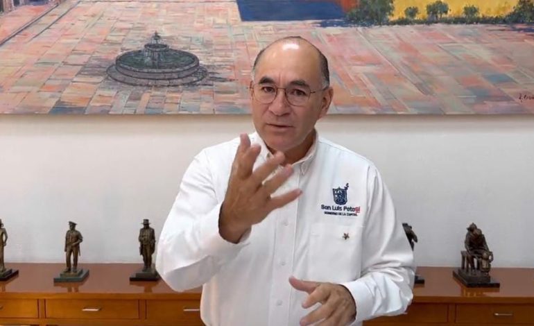  (VIDEO) “No voy a usar la fuerza pública” promete Galindo a vecinos inconformes en El Saucito
