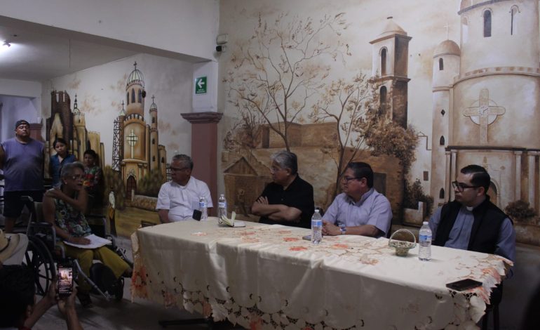  Arzobispado se compromete a revisar proyecto de obra en El Saucito