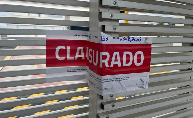  Clausuran planta de Calidra de carretera Rioverde  