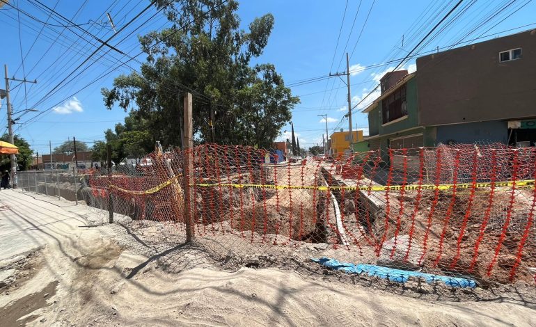  Vecinos de El Saucito protestan contra obras del Ayuntamiento