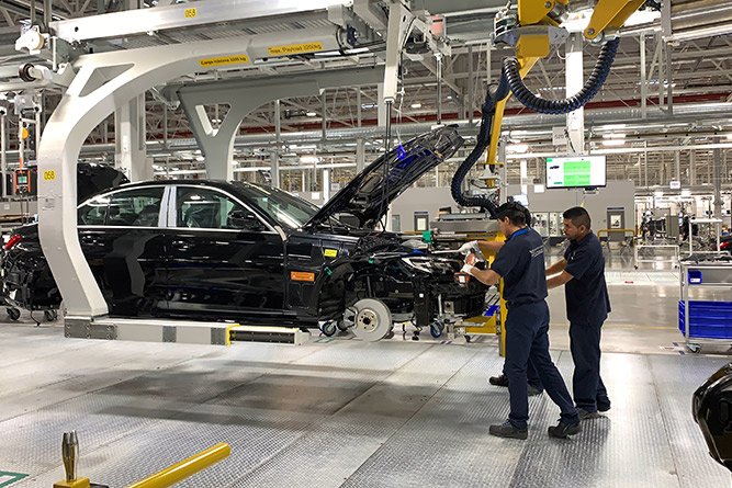  GM y BMW, en riesgo de paro técnico en SLP