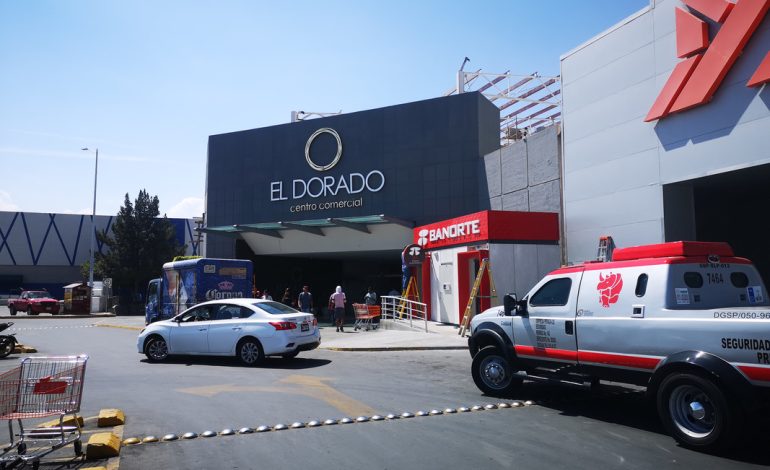  Gallardo buscará prohibir el cobro de estacionamiento en plazas comerciales de SLP