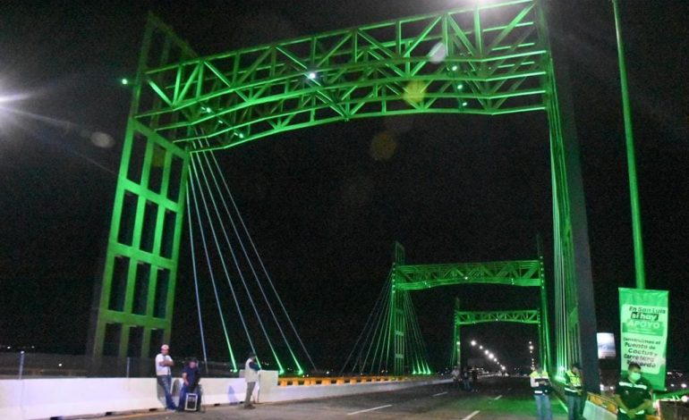  Gobierno acusa sabotaje a iluminación de nuevo puente en la Rioverde