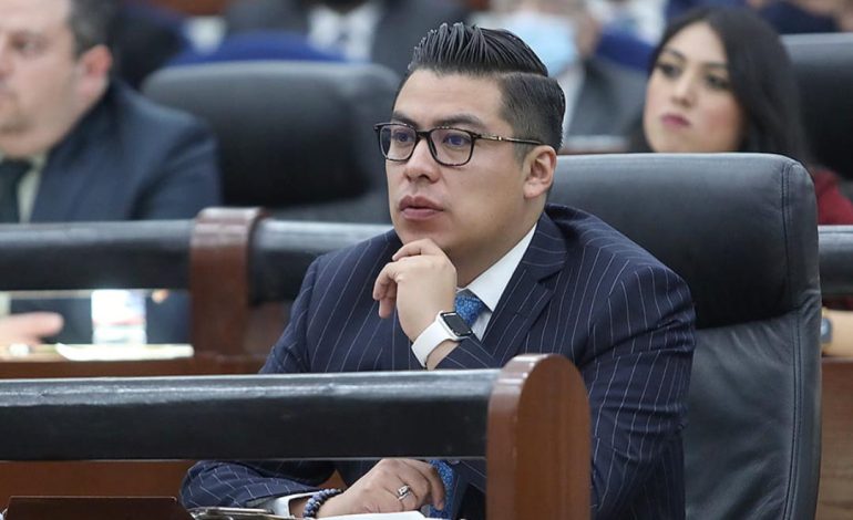  Cuauhtli Badillo quiere ser senador o diputado federal en 2024