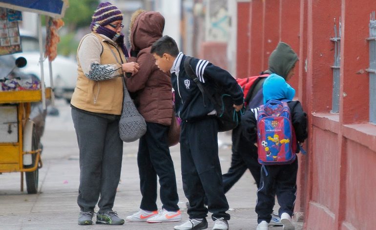  SEGE evalúa cancelar clases ante frentes fríos en SLP