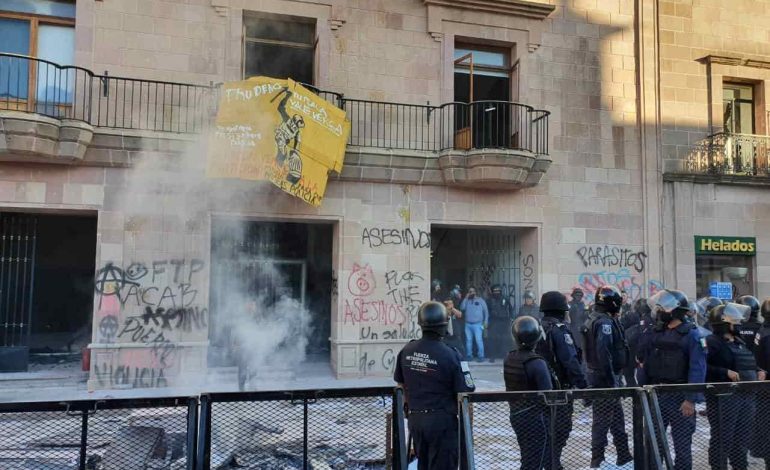  Con donación de bienes pretenden cerrar causa penal por protesta en el Congreso de SLP