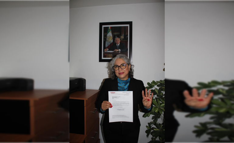  Rita Ozalia solicita licencia como dirigente de Morena en SLP