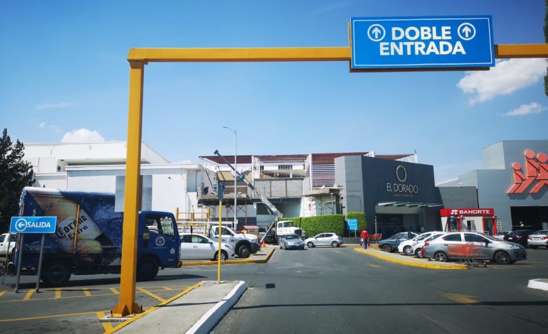  Congreso aprueba gratuidad en estacionamientos comerciales de SLP